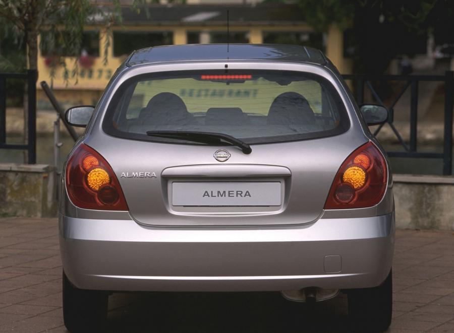  Nissan Almera 5-Door 2003 года  (фото 2 из 3)